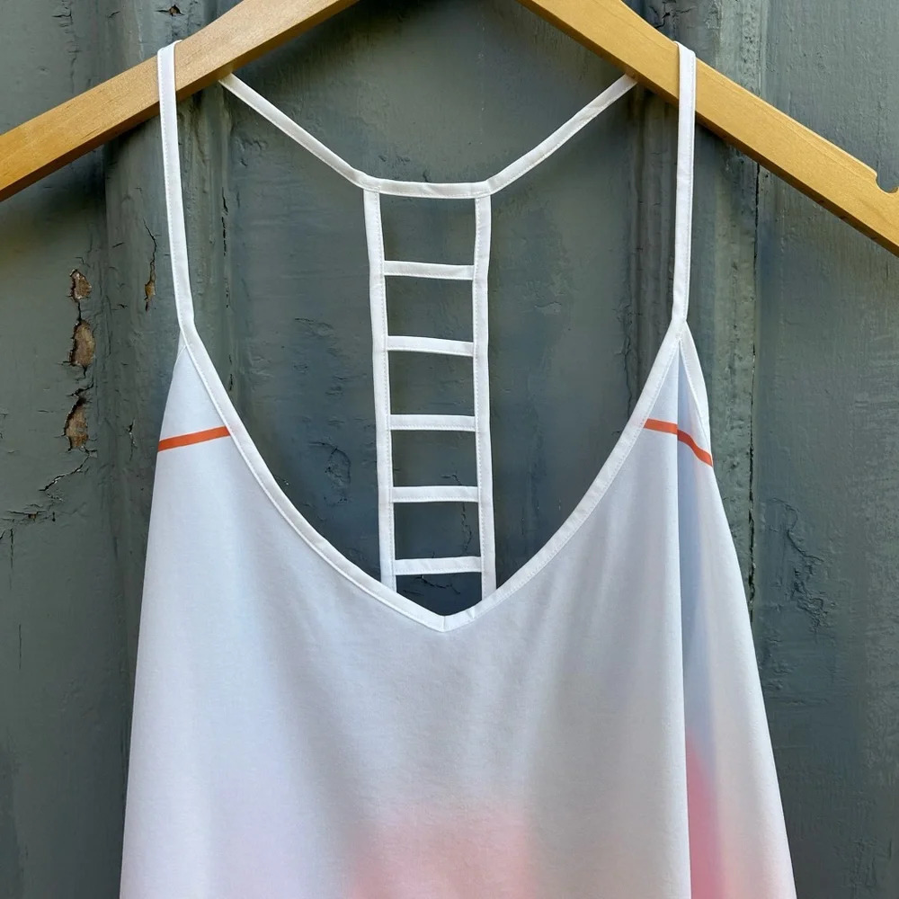 Lululemon Breezy Singlet, size 8/10 - Picture 6 of 10
